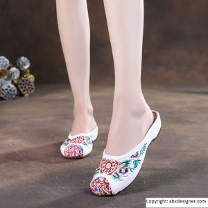 Pikolinos Shoes With Ethnic Motifs