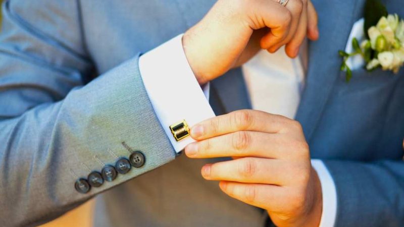 Suiting Up Your Style: Choosing the Right Cufflinks for Every Occasion