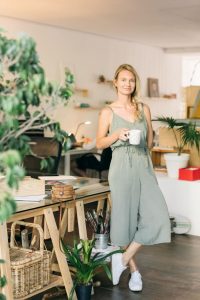 Essential Tips for Choosing Post Spray Tan Outfits